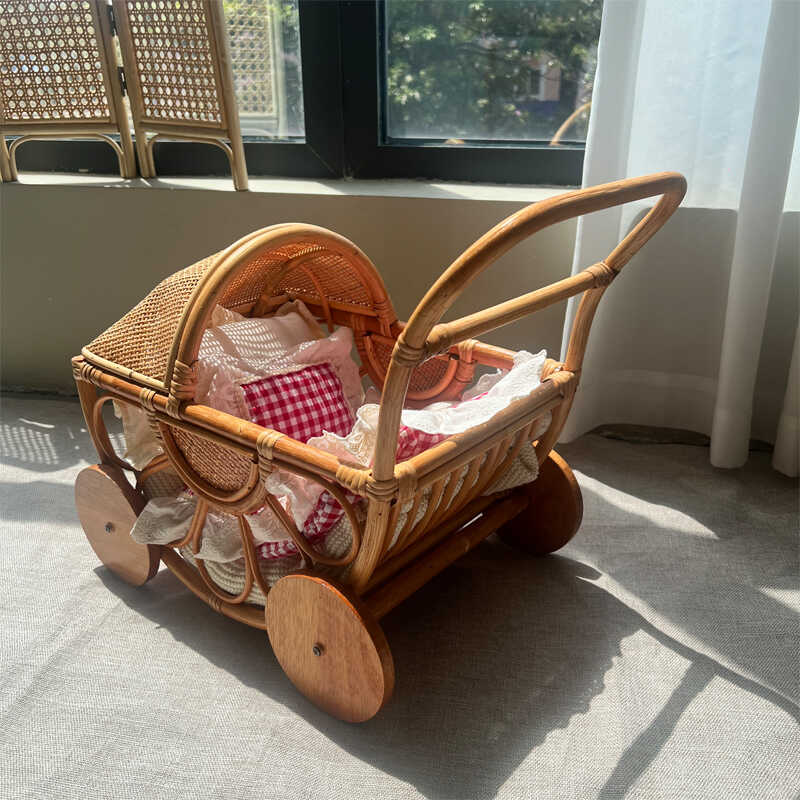 Wózek dziecięcy z rattanu, w s – Baby Nursery Vintage Decor recenzja i cena